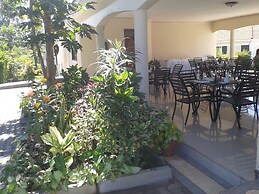 Karuma Travellers Hotel
