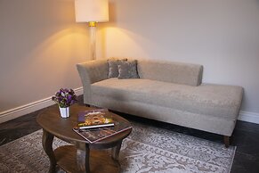HOTEL PLAZA 79
