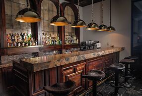 HOTEL PLAZA 79