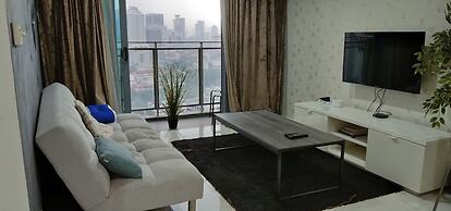 Summer Suites KLCC by Luna