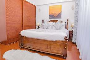 Makao Suite