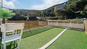 Yeosu Nukim Poolvilla