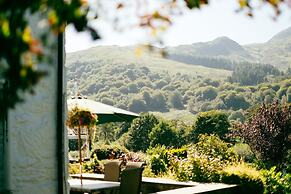 Ty Afon, River House