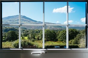 Ty Afon, River House