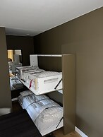 Live and Stay - Ekmanska