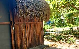 LULÚ La Bruja Yoga Lodge