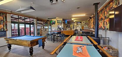White Horse Inn Restaurant & Motel