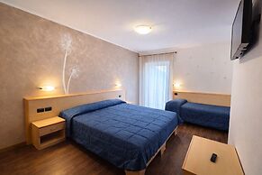 Pier Hotel