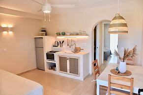 StayBridge Apartments, Mesongi