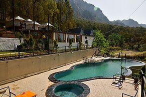 Paradise Pool Resort