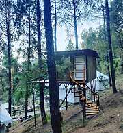 Paradise Pool Resort