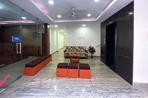 K11 Express - Opp Express Avenue