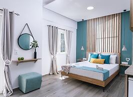 Ermis Luxury Suites & Apartments