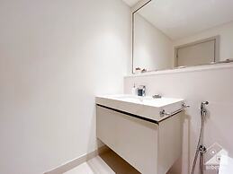 Luxurious Beach front Apt with balcony Dubai Marina
