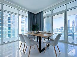Luxurious Beach front Apt with balcony Dubai Marina