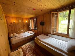 Vesile Otel