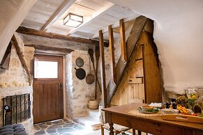 Dandy Villas Tower-Built in 17th century