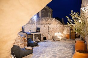 Dandy Villas Tower-Built in 17th century
