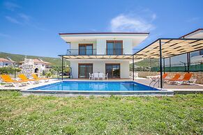 Kuytu Kas Houses