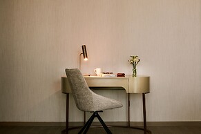 Aura Suites