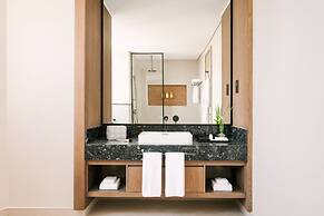Aura Suites