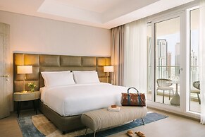 Aura Suites