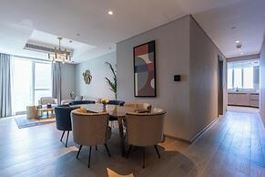 Aura Suites