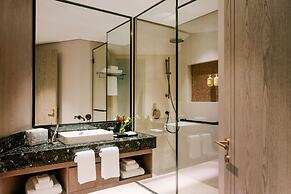 Aura Suites
