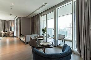 Aura Suites