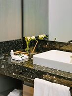 Aura Suites