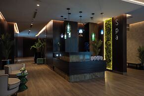 Aura Suites
