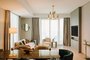 Aura Suites