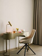 Aura Suites