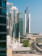 Aura Suites