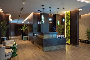 Aura Suites