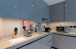 Aura Suites