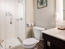 Comfort Inn & Suites Tobago