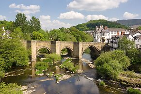 Bridge Hideaway