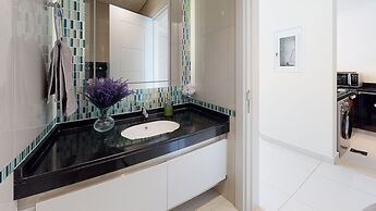 SuperHost - Stylish Apartment With Full Marina Views