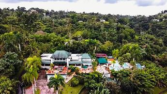 Serena Boutique Hotel