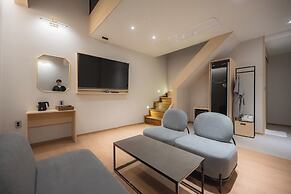 Brown Dot Hotel Gijang Station