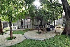 CAVES COUNTY RESORT