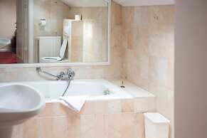 La Bourse Hotel