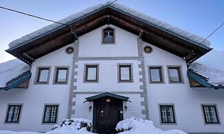 Zotlar House