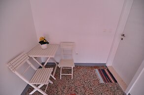 A2 - Luxury apt in Center, Just 5min From Beach