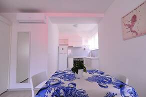 A2 - Luxury apt in Center, Just 5min From Beach