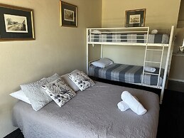 Temora Motel