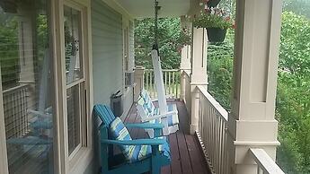 The Carriage House Inn