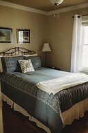 The Carriage House Inn