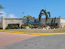 Bayfront Villas and Apt